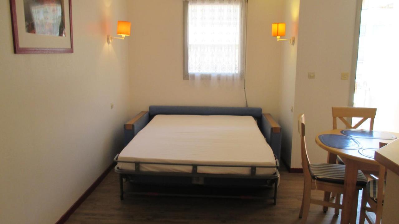 Promenade Des Bains Apartment Saint-Raphaël Екстериор снимка
